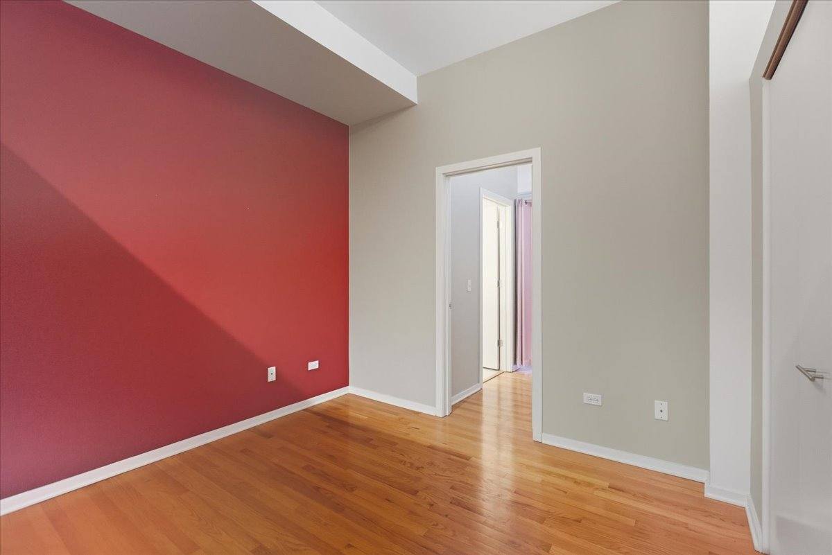 Apartment for rent at 208 W Washington St #1010, Chicago, IL 60606