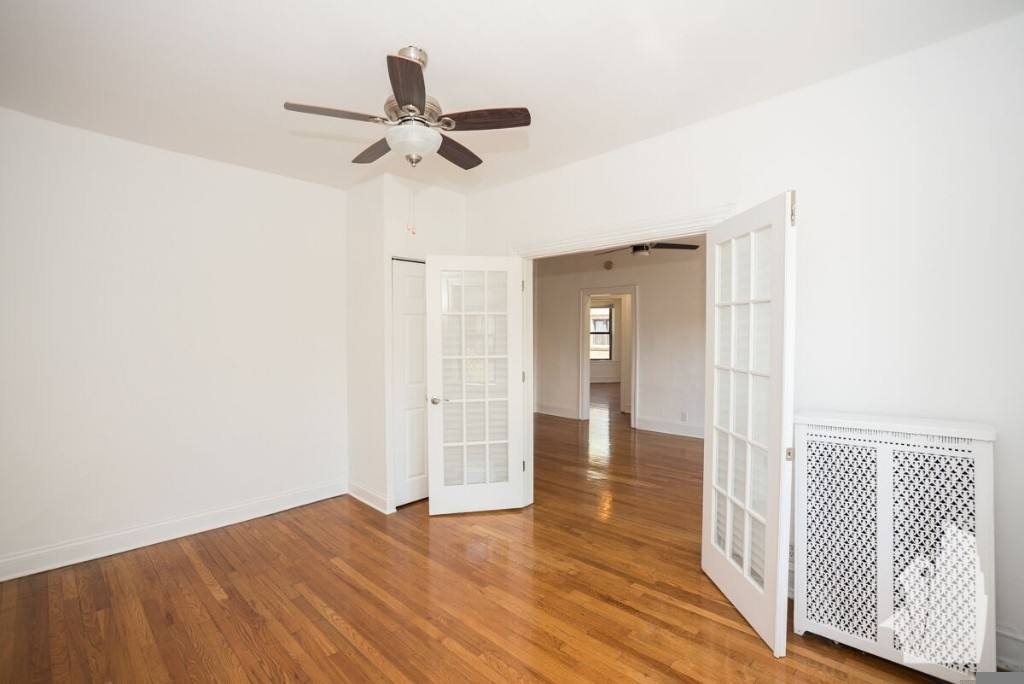 Apartment for rent at 626 W Stratford Place #1E, Chicago, IL 60657