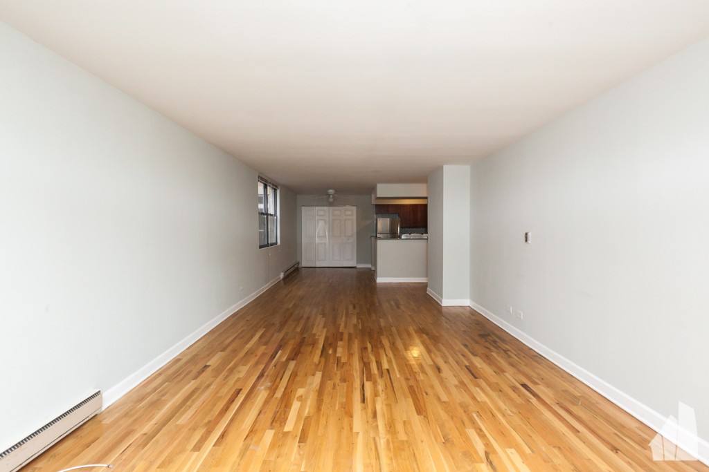 Apartment for rent at 1446 N Dearborn St #2A, Chicago, IL 60610