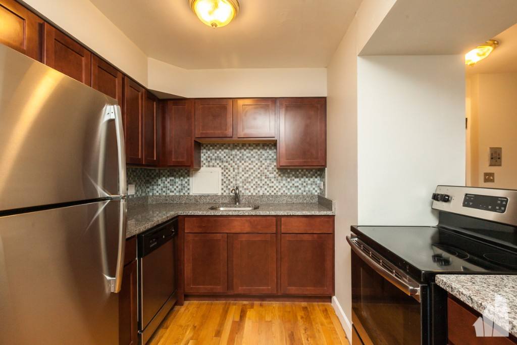 Apartment for rent at 1446 N Dearborn St #2A, Chicago, IL 60610