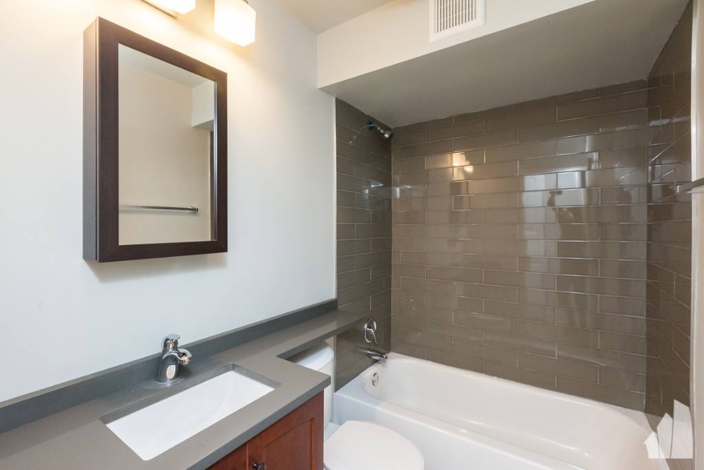 Apartment for rent at 1446 N Dearborn St #2A, Chicago, IL 60610