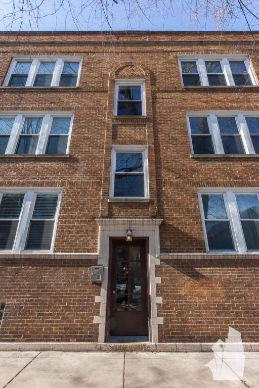 Apartment for rent at 3804 N Marshfield Ave #1, Chicago, IL 60613