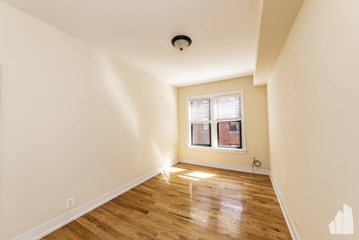 Apartment for rent at 3523 N Racine Ave #1E, Chicago, IL 60657