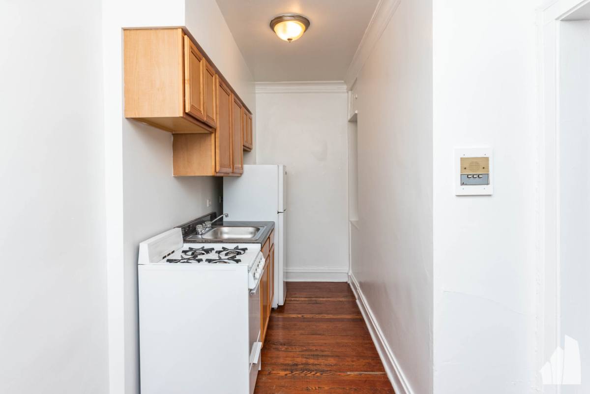Apartment for rent at 4641 N Paulina St #204, Chicago, IL 60640