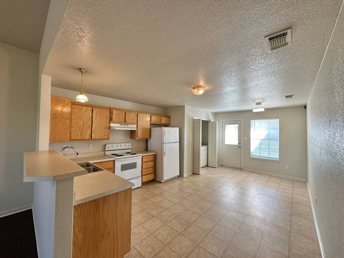 Townhouse for rent at 3806 Pecos Dr, Killeen, TX 76549
