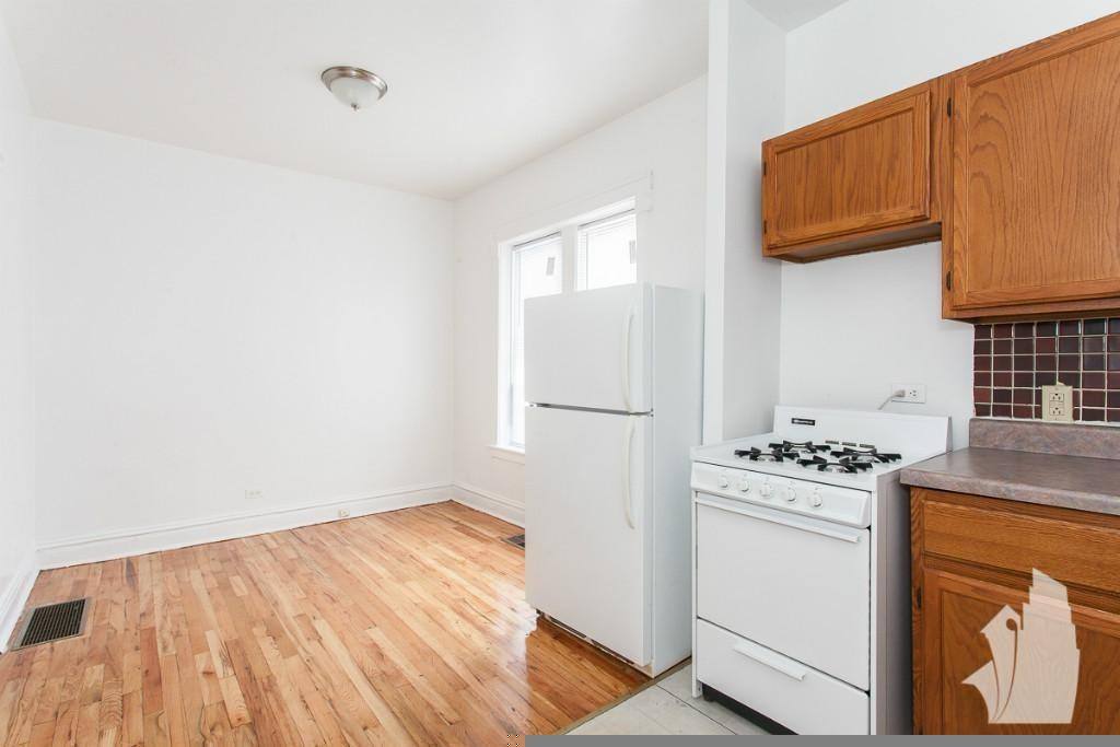 Apartment for rent at 38275 N Fremont St #E3, Chicago, IL 60613
