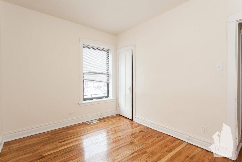 Apartment for rent at 38275 N Fremont St #E3, Chicago, IL 60613
