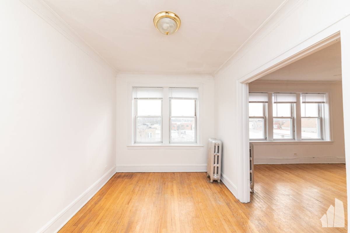 Apartment for rent at 4414 N Whipple St #2N, Chicago, IL 60625