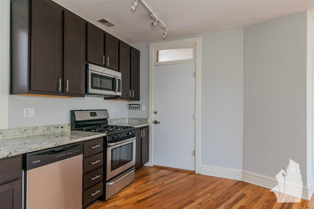 Apartment for rent at 2233 W Wilson Ave #1, Chicago, IL 60625