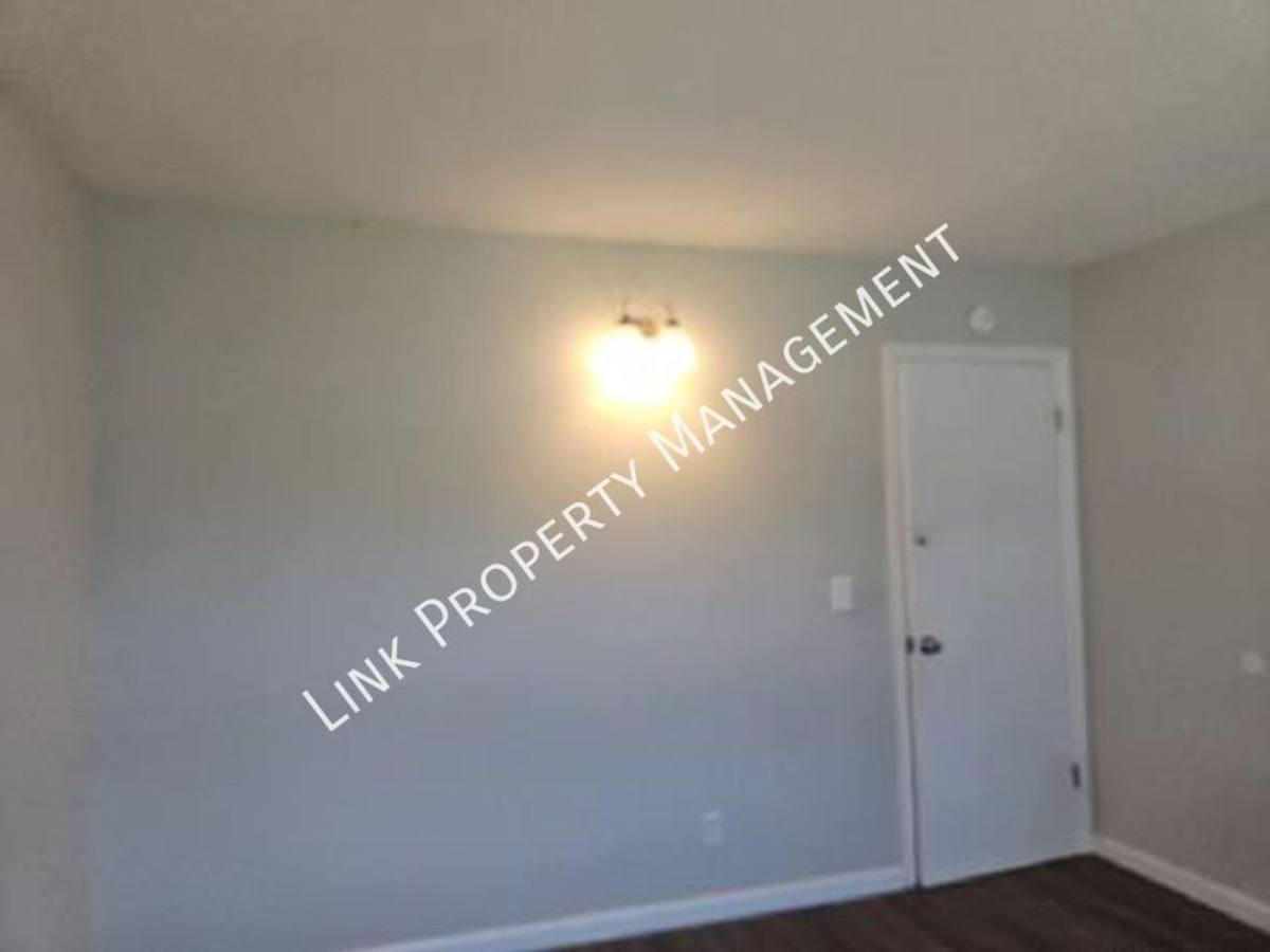 Apartment for rent at 1638 Keeble St, Chattanooga, TN 37412