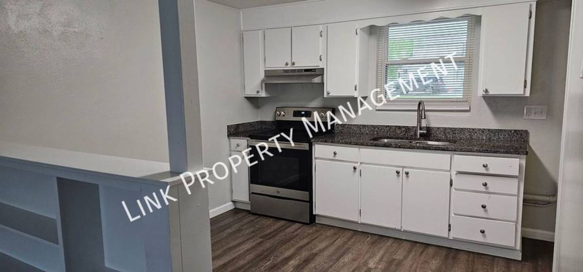 Apartment for rent at 1638 Keeble St, Chattanooga, TN 37412