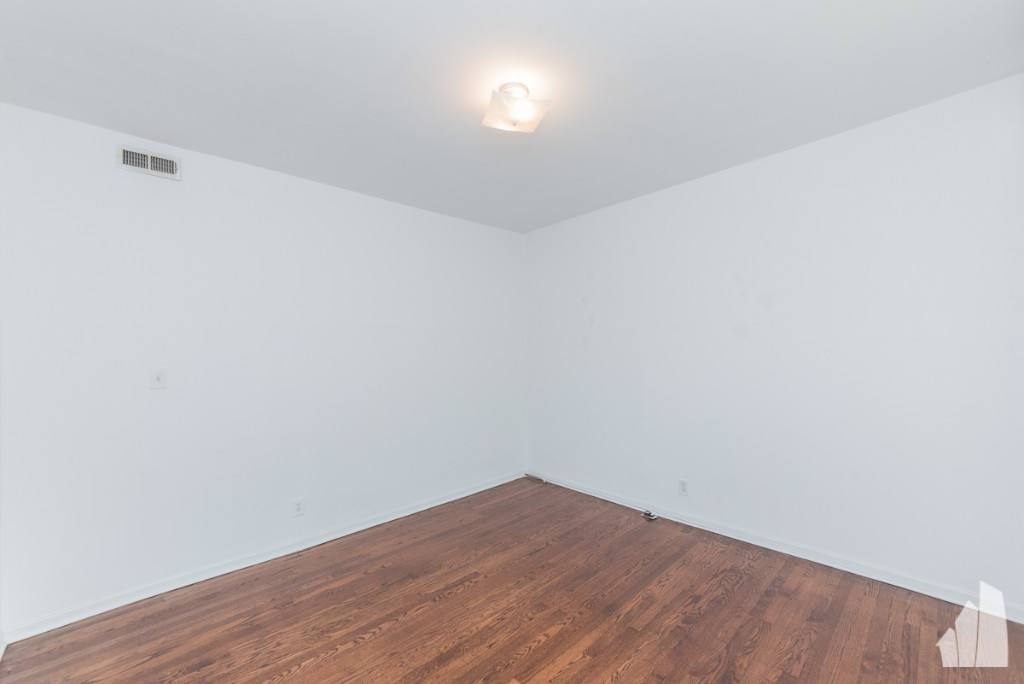 Apartment for rent at 1952 W Winona St #3, Chicago, IL 60640