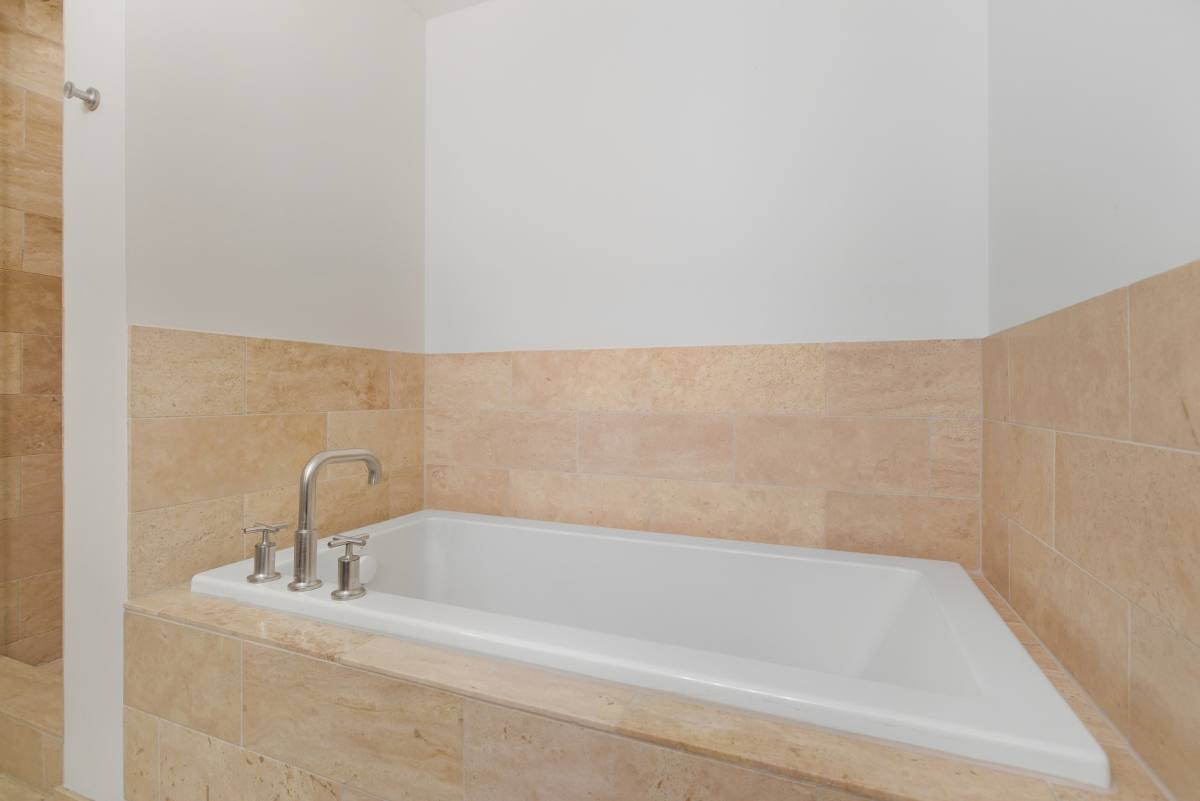 Apartment for rent at 525 W Superior St #431, Chicago, IL 60654