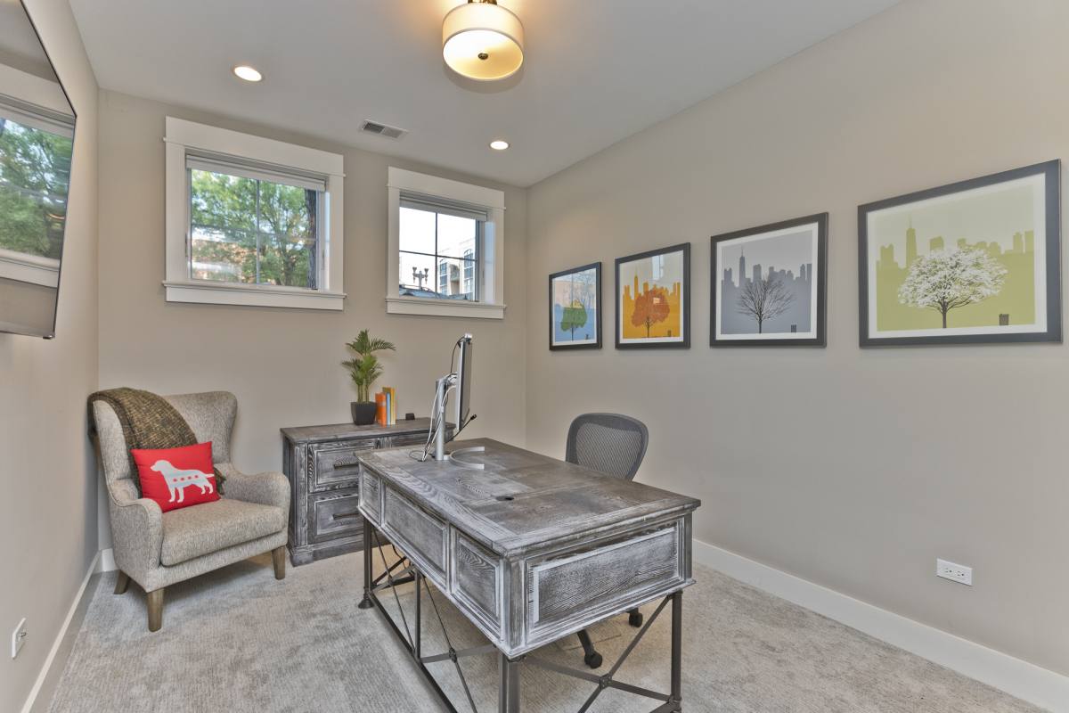 Apartment for rent at 4753 N Hamilton Ave #1N, Chicago, IL 60625