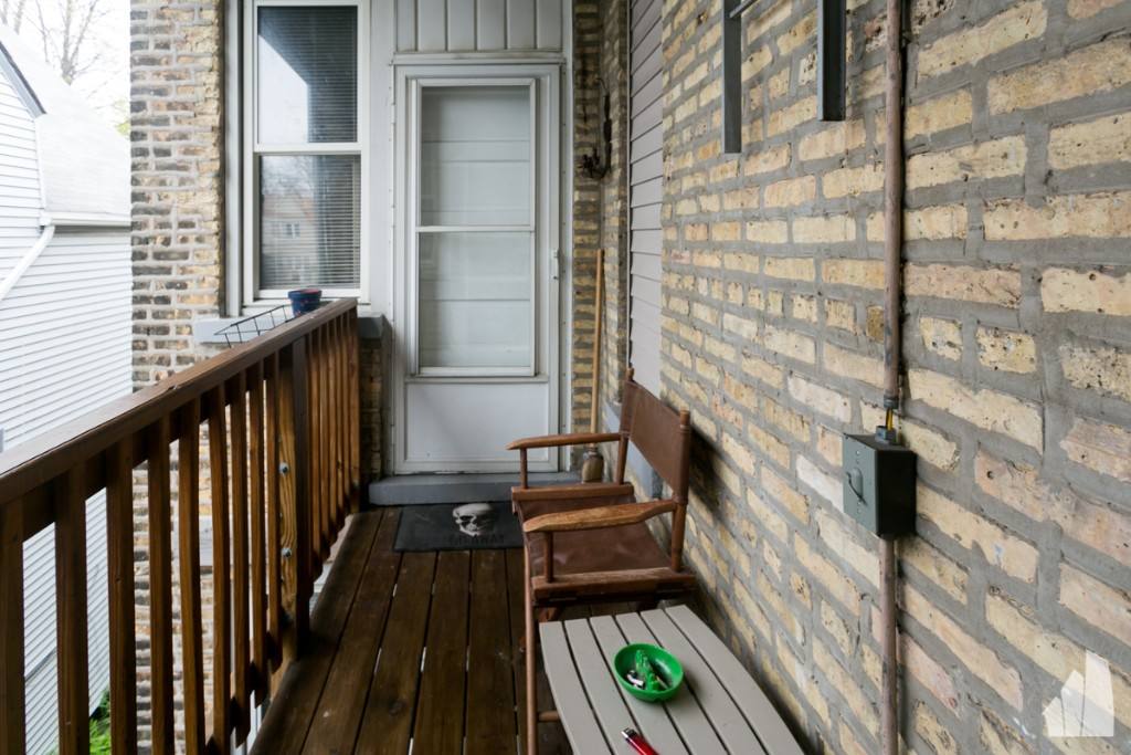 Apartment for rent at 3538 W Grace St #2E, Chicago, IL 60618