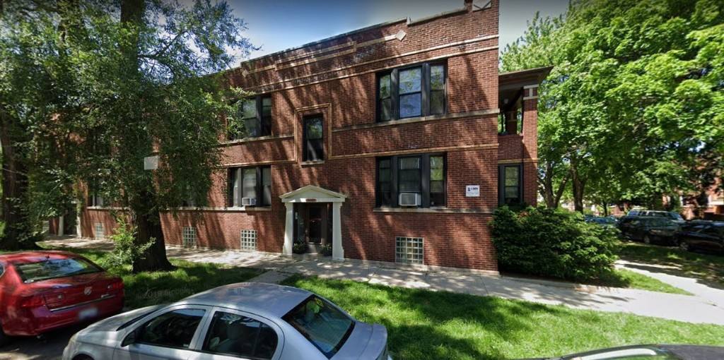 Apartment for rent at 3602 W Grace St #1, Chicago, IL 60618
