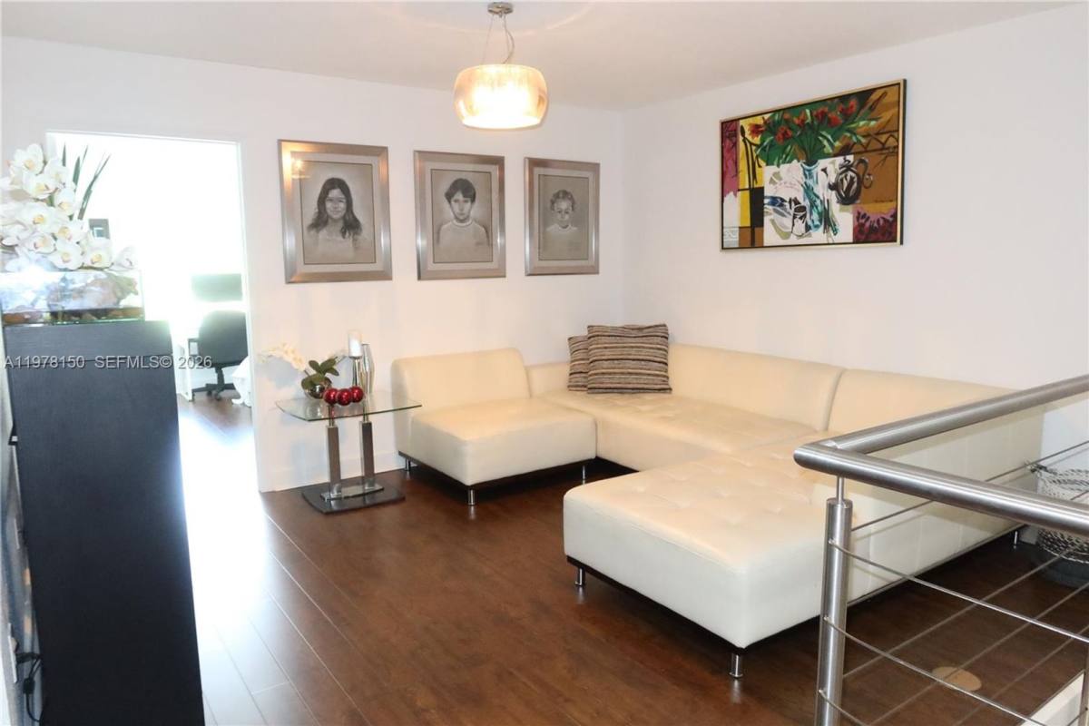 Townhouse for rent at 10923 NW 70th St, Miami, FL 33178