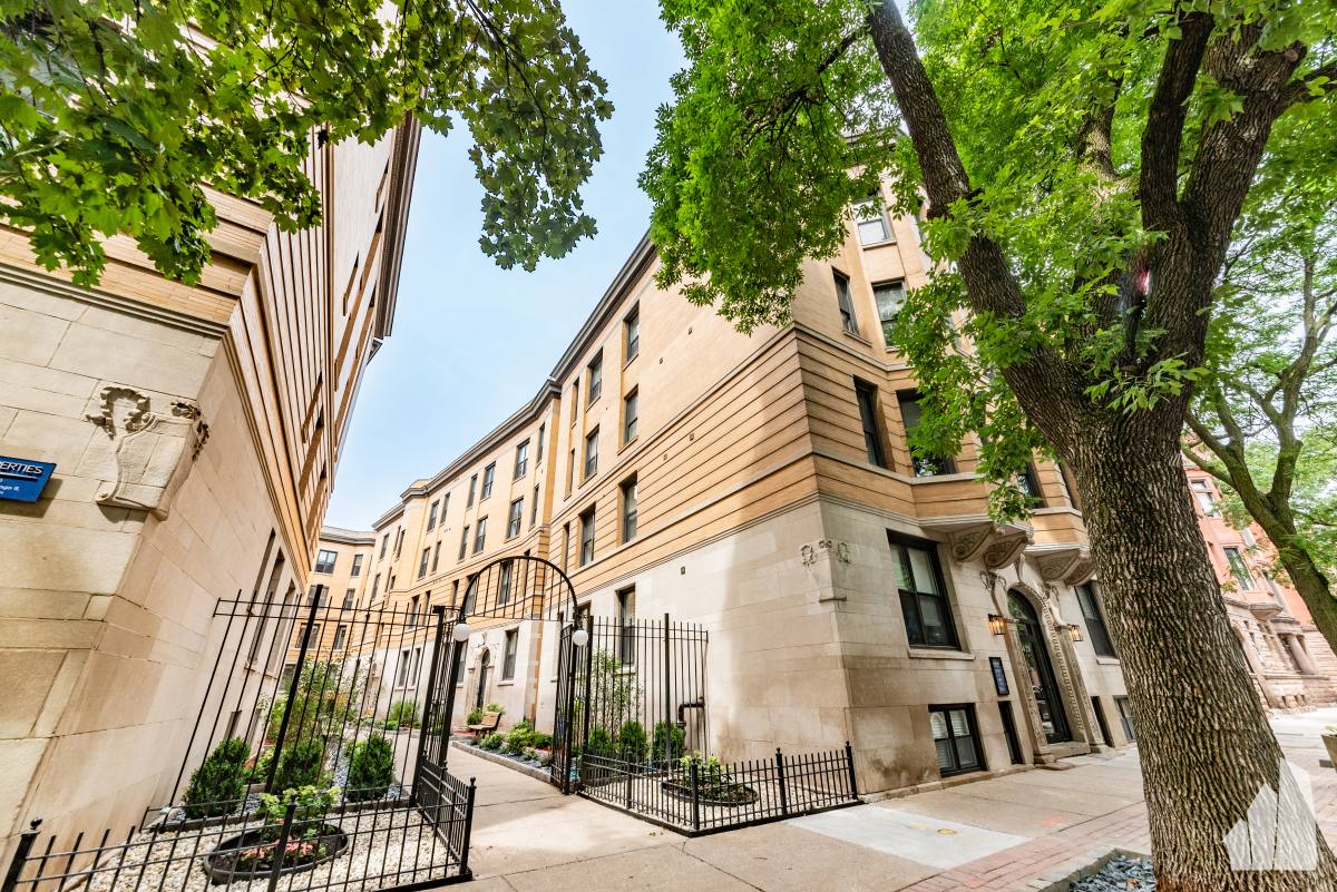 Apartment for rent at 428 W Belden Ave #6, Chicago, IL 60614