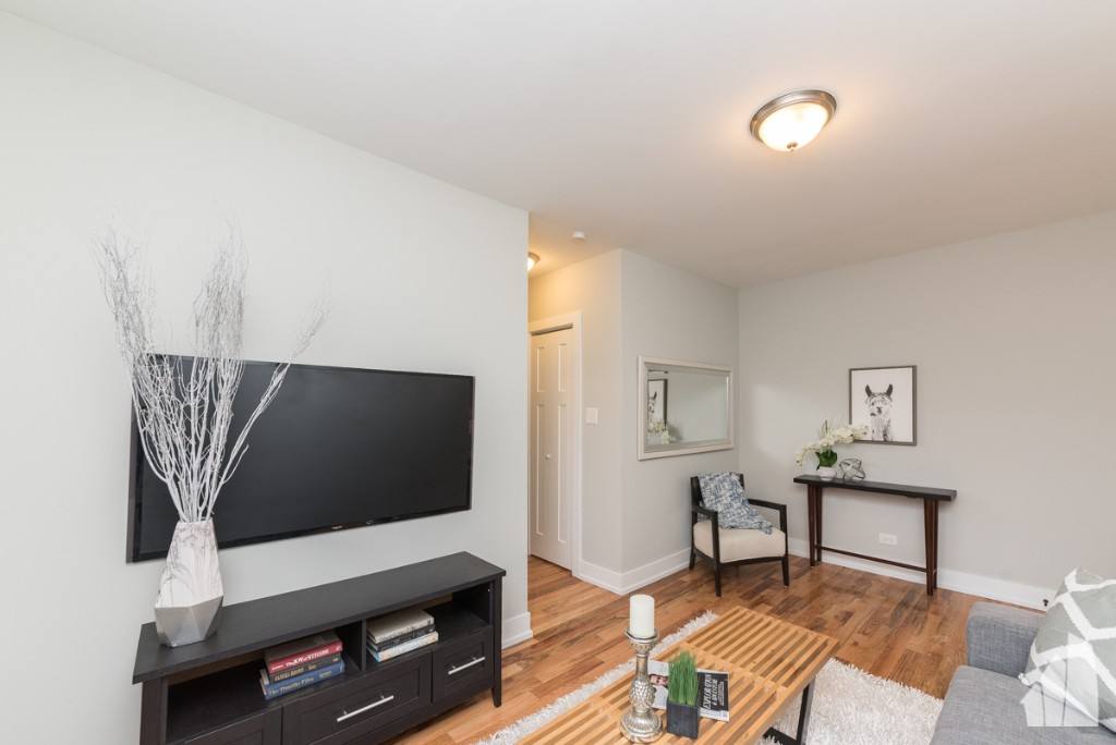 Apartment for rent at 2912 N Mildred Ave #3B, Chicago, IL 60657