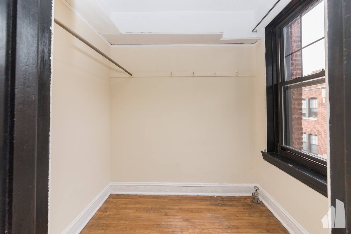 Apartment for rent at 4411 N Wolcott Ave #1A, Chicago, IL 60640