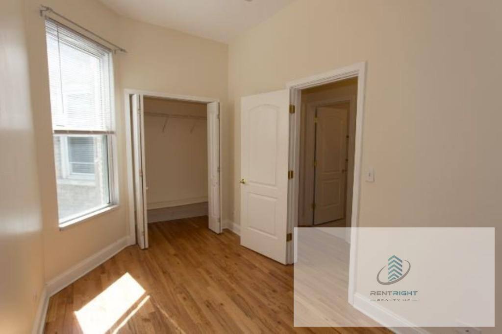 Apartment for rent at 1411 W Erie St #3F, Chicago, IL 60642