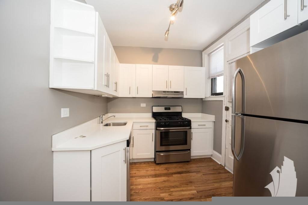 Apartment for rent at 626 W Stratford Place #3N, Chicago, IL 60657