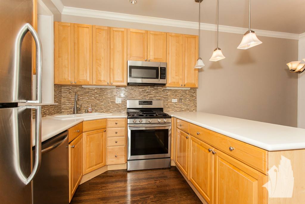Apartment for rent at 3856 N Southport Ave #2, Chicago, IL 60613