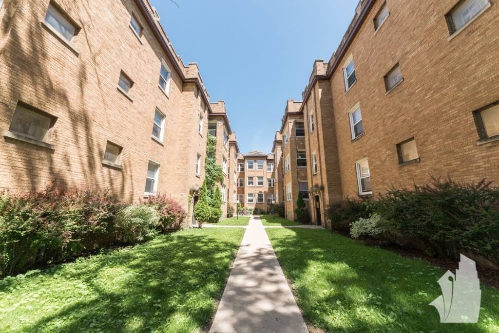 Apartment for rent at 5055 N Damen #1E, Chicago, IL 60640