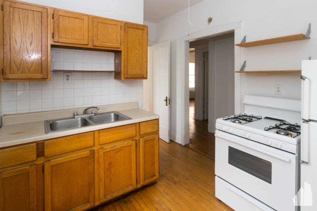 Apartment for rent at 5055 N Damen #1E, Chicago, IL 60640