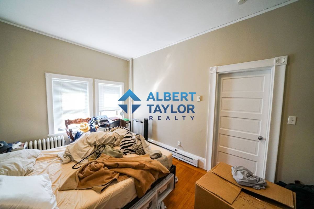 Apartment for rent at 39 Bay State Rd #5, Boston, MA 02215