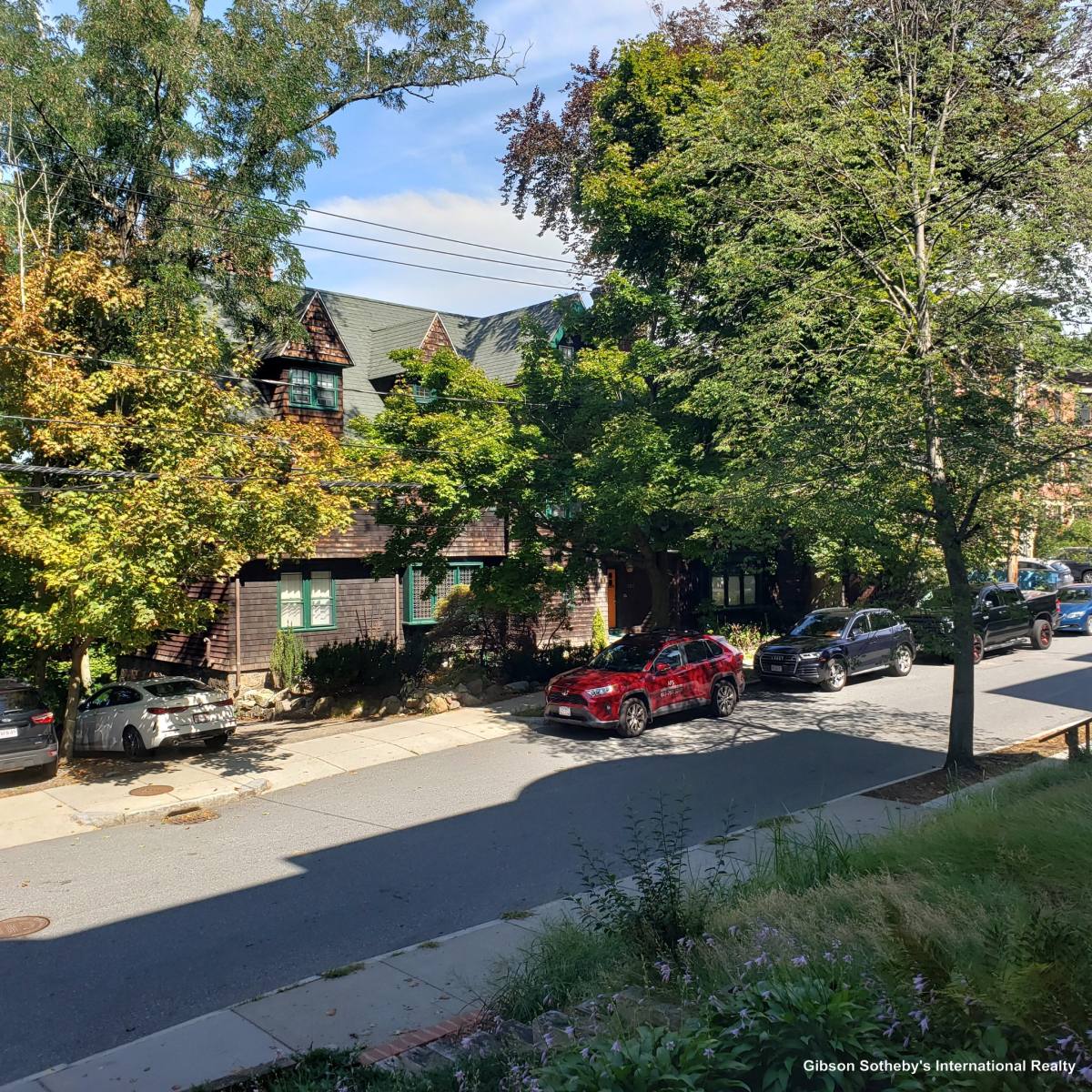 Apartment for rent at 168 Winthrop Rd #1, Brookline, MA 02445
