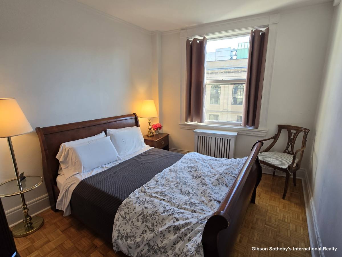 Apartment for rent at 21 Beacon St #9C, Boston, MA 02108