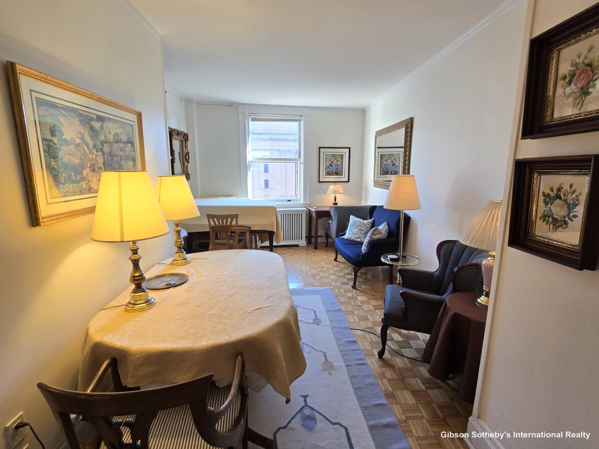 Apartment for rent at 21 Beacon St #9C, Boston, MA 02108