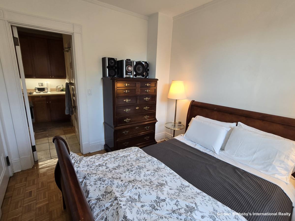 Apartment for rent at 21 Beacon St #9C, Boston, MA 02108