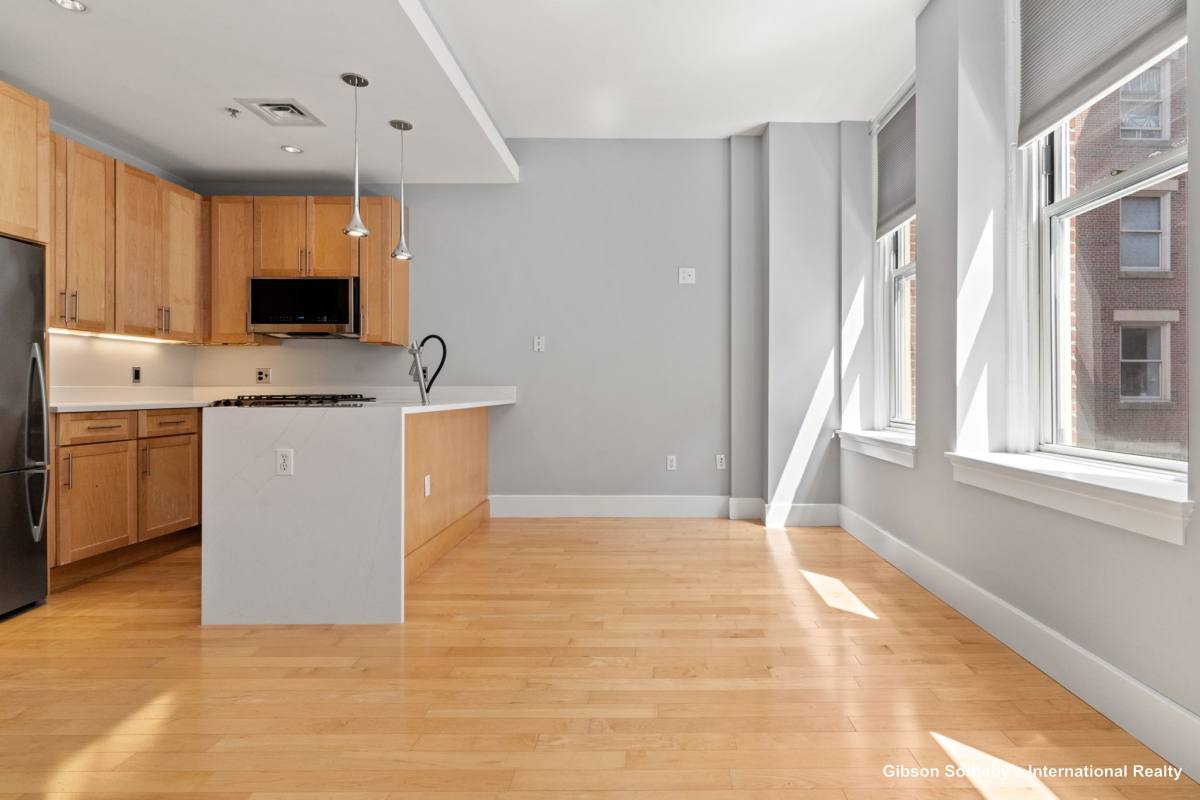 Apartment for rent at 70 Lincoln #L515, Boston, MA 02111