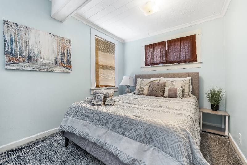 House for rent at 2500 S 600 E, Salt Lake City, UT 84106