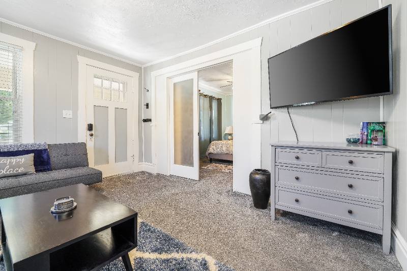 House for rent at 2500 S 600 E, Salt Lake City, UT 84106