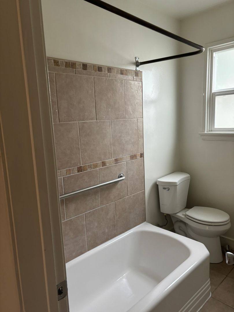 Apartment for rent at 1151-1153 Western Ave, Glendale, CA 91201