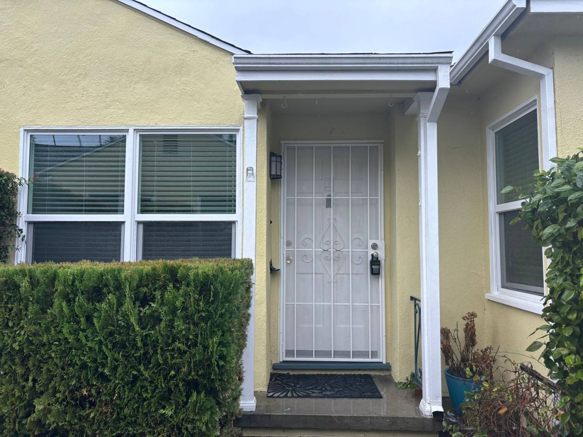 Apartment for rent at 1151-1153 Western Ave, Glendale, CA 91201