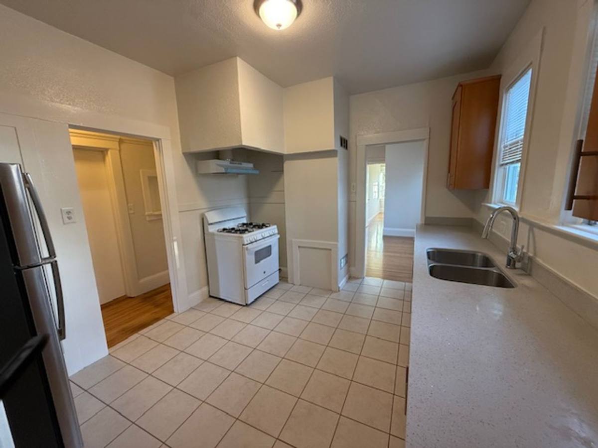 Apartment for rent at 1401-1407 Bissell Ave, Richmond, CA 94801