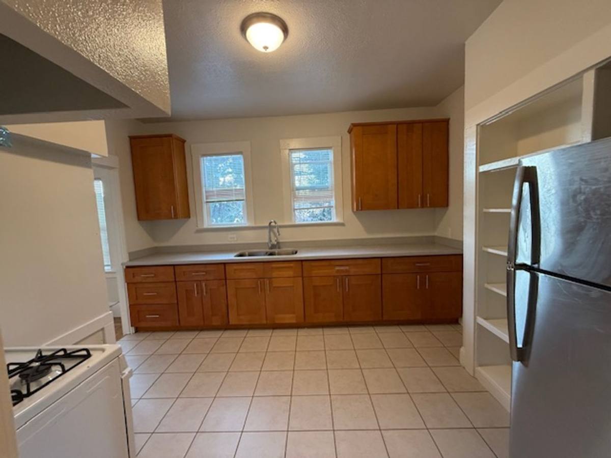 Apartment for rent at 1401-1407 Bissell Ave, Richmond, CA 94801