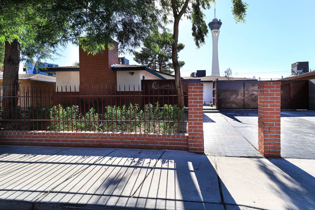 House for rent at 2100 Santa Ynez Dr, Las Vegas, NV 89104
