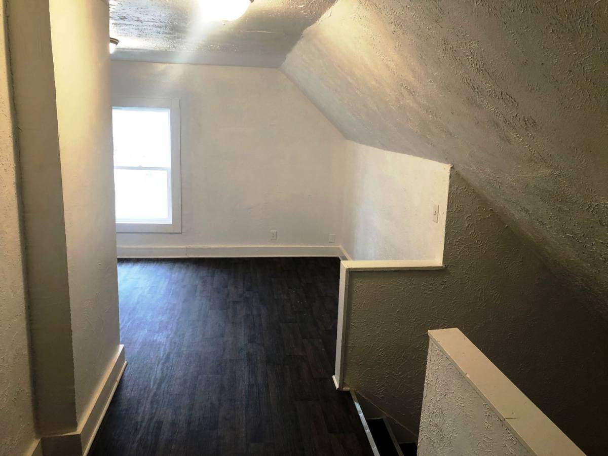 Apartment for rent at 1127 Victory St, Akron, OH 44301
