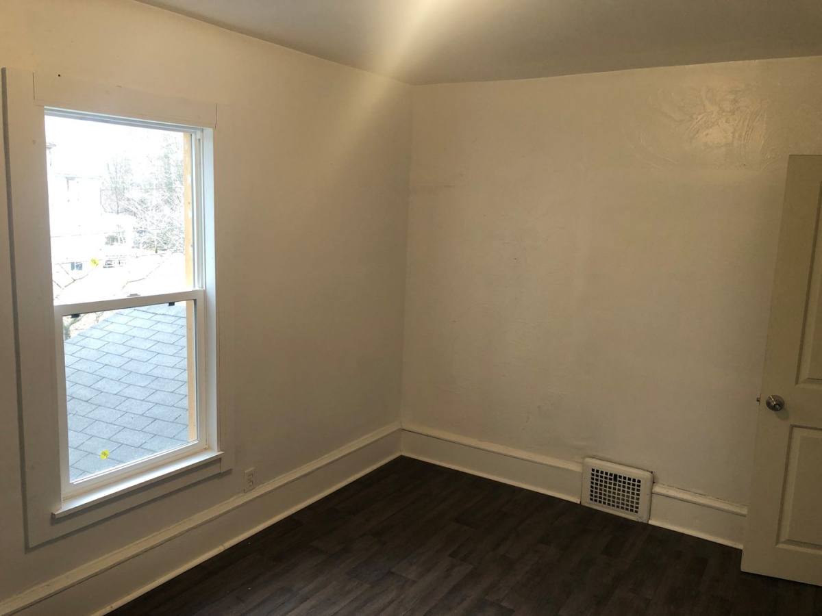 Apartment for rent at 1127 Victory St, Akron, OH 44301