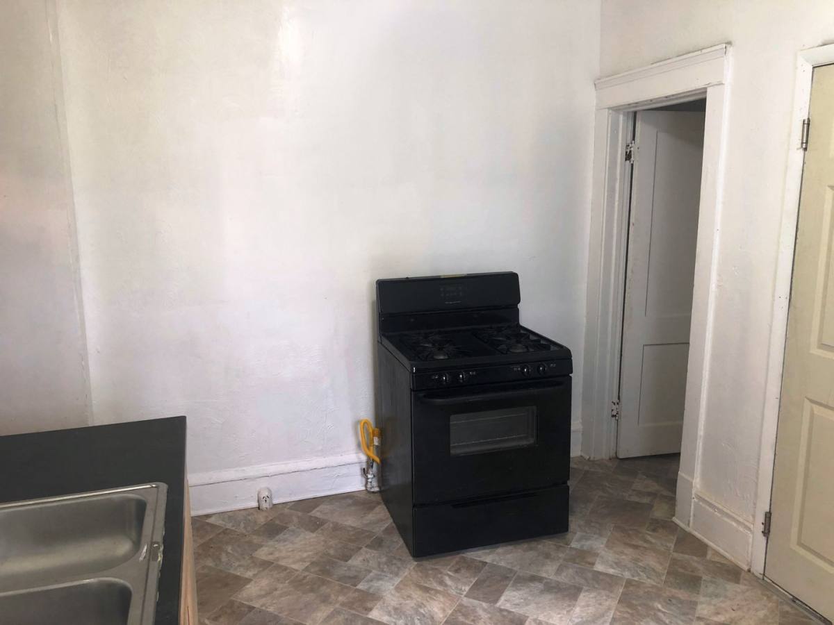 Apartment for rent at 1127 Victory St, Akron, OH 44301