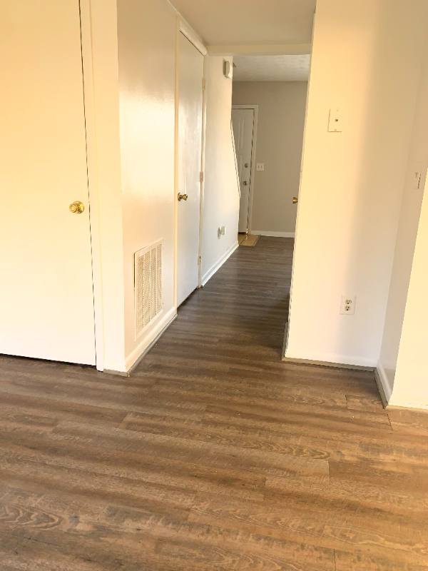 Townhouse for rent at 720 Ohio Pike #H, Cincinnati, OH 45245