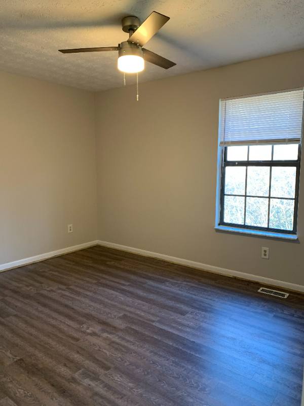 Townhouse for rent at 720 Ohio Pike #H, Cincinnati, OH 45245