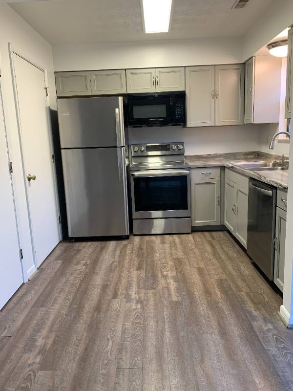 Townhouse for rent at 720 Ohio Pike #H, Cincinnati, OH 45245