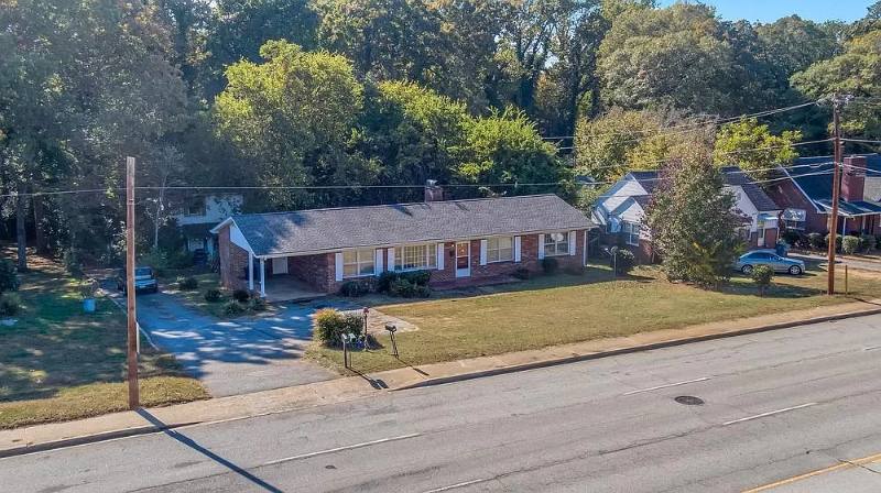 House for rent at 728 Asheville Highway, Spartanburg, SC 29303