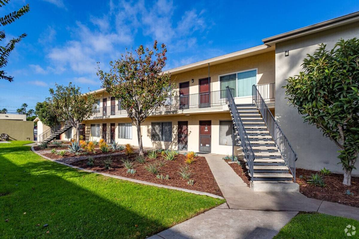 Apartment for rent at 1237 & 1243 N Dresden Place, Anaheim, CA 92801